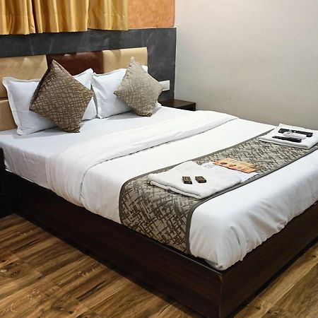 Hilal Dormitory Mumbai Bagian luar foto