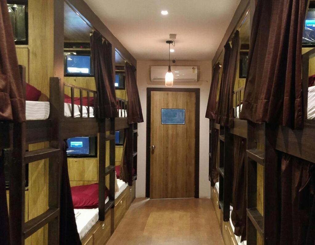 Hilal Dormitory Mumbai Bagian luar foto