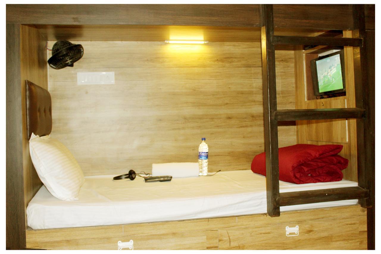 Hilal Dormitory Mumbai Bagian luar foto