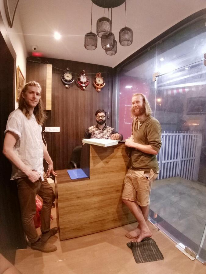 Hilal Dormitory Mumbai Bagian luar foto